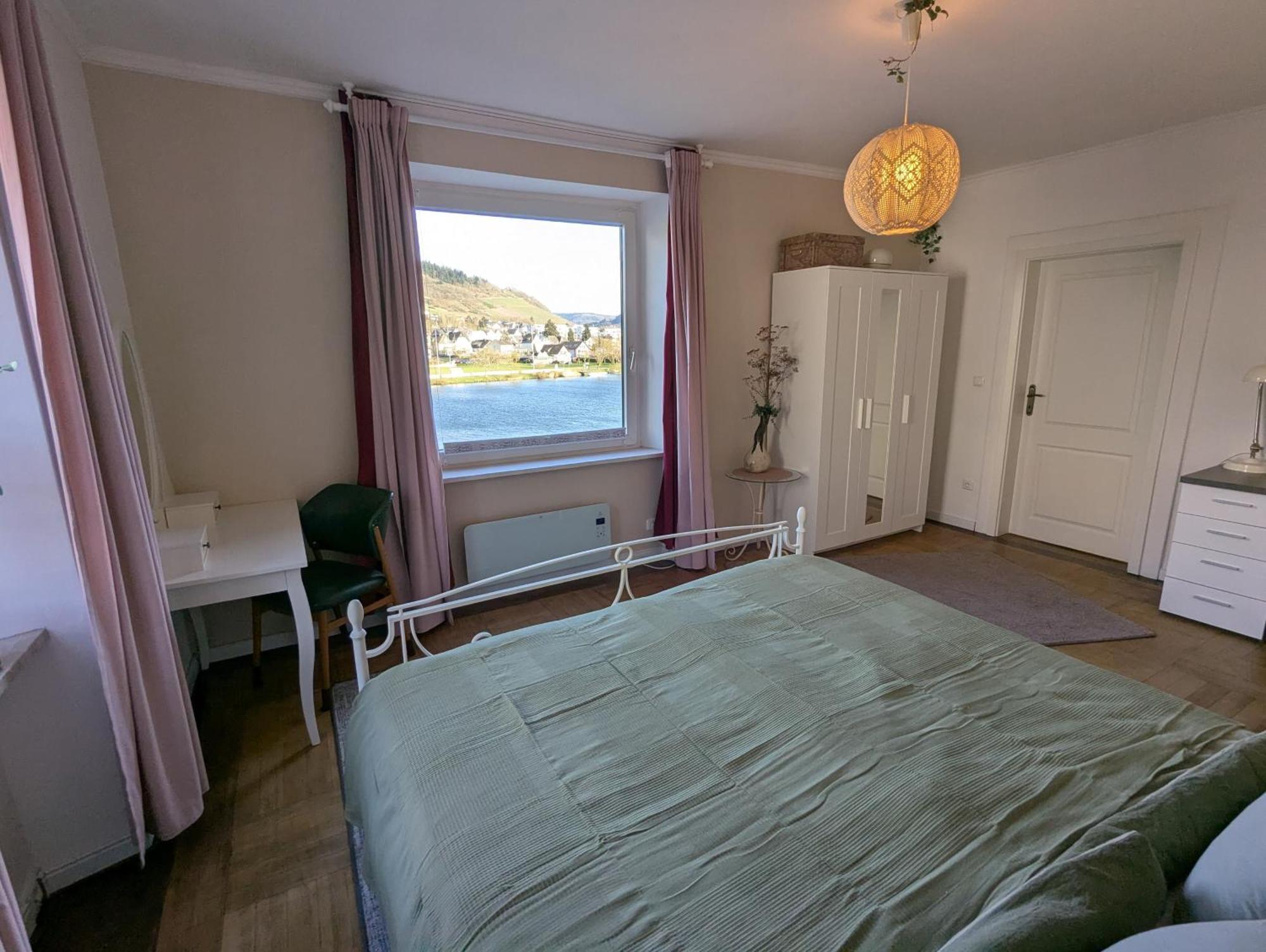 Voll Ausgestattete Wohnung Mit Moselblick 阿尔夫 外观 照片